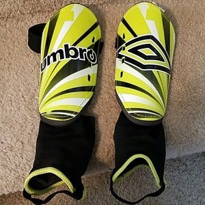 🛍 Umbro soccer shin guards - Kids XL